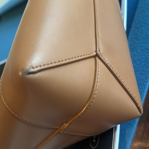 Teddy Blake GUC Small Alice Tote with wristlet Camel Color - Picture 8 of 15